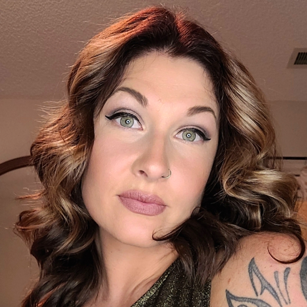 Meet your Posher, Jenn
